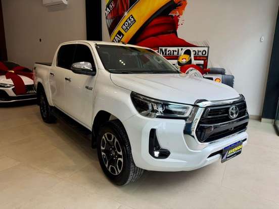 TOYOTA-HILUX-2024