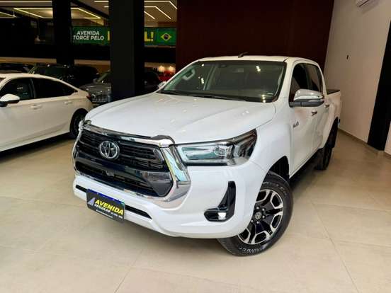 TOYOTA-HILUX-2.8 D-4D TURBO DIESEL CD SRX 4X4 AUTOMÁTICO TOYOTA-HILUX-2024
