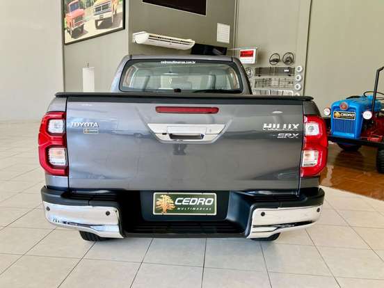 TOYOTA-HILUX-2.8 D-4D TURBO DIESEL CD SRX 4X4 AUTOMÁTICO TOYOTA-HILUX-2021