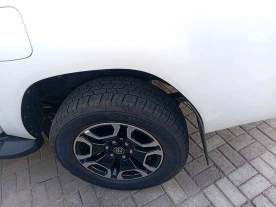 TOYOTA-HILUX-2025
