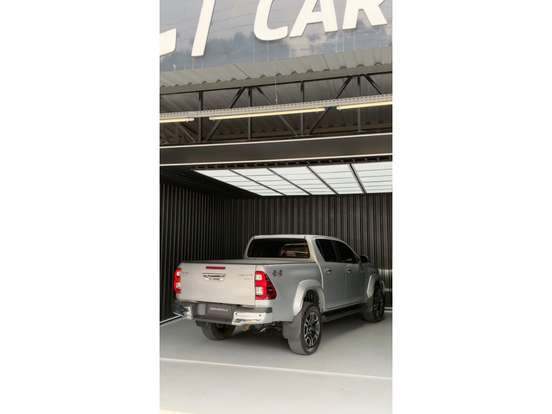 TOYOTA-HILUX-2025