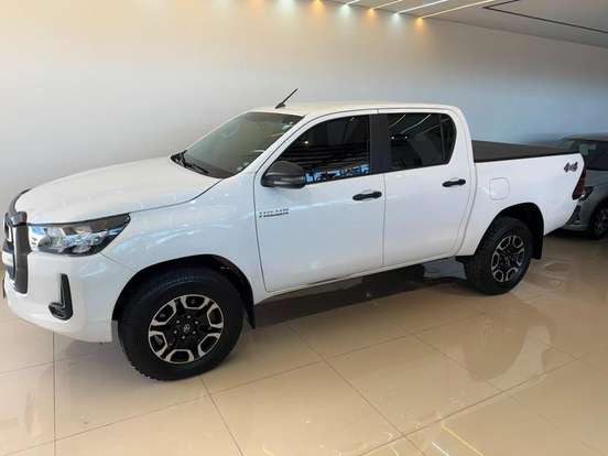 TOYOTA-HILUX-2.8 D-4D TURBO DIESEL CHASSI 4X4 MANUAL TOYOTA-HILUX-2021