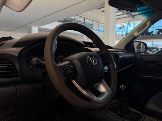 TOYOTA-HILUX-2.8 D-4D TURBO DIESEL CHASSI 4X4 MANUAL TOYOTA-HILUX-2021