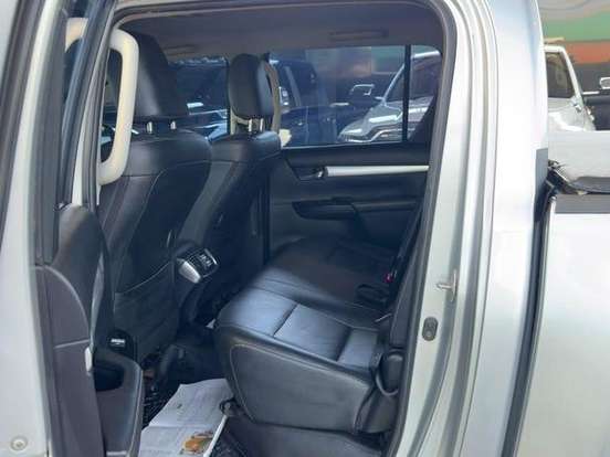 TOYOTA-HILUX-2.8 SRX 4X4 CD 16V DIESEL 4P AUTOMÁTICO TOYOTA-HILUX-2016