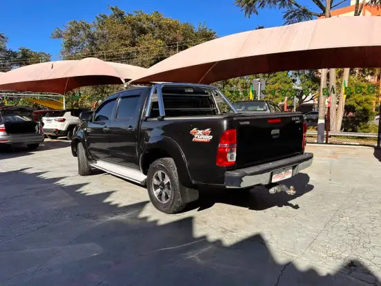 TOYOTA-HILUX-3.0 SRV 4X4 CD 16V TURBO INTERCOOLER DIESEL 4P AUTOMÁTICO TOYOTA-HILUX-2009