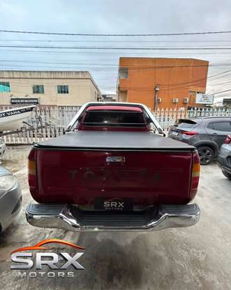 TOYOTA-HILUX-2001