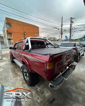 TOYOTA-HILUX-2001