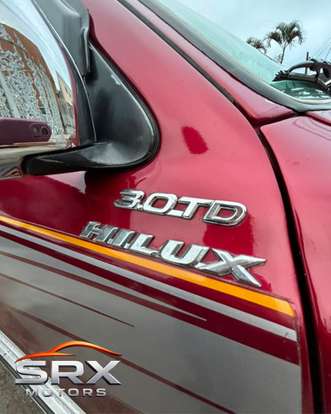 TOYOTA-HILUX-2001
