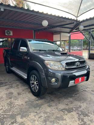 TOYOTA-HILUX-2011