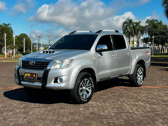 TOYOTA HILUX 3.0 STD 4X4 CD 16V TURBO INTERCOOLER DIESEL 4P MANUAL