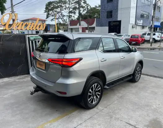 TOYOTA-HILUX SW4-2020