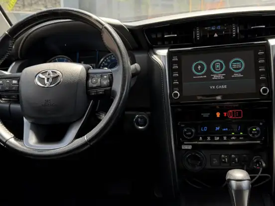 TOYOTA-HILUX SW4-2.8 D-4D TURBO DIESEL SRX 7L 4X4 AUTOMÁTICO TOYOTA-HILUX SW4-2021