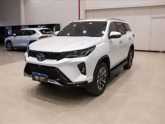 TOYOTA-HILUX SW4-2026