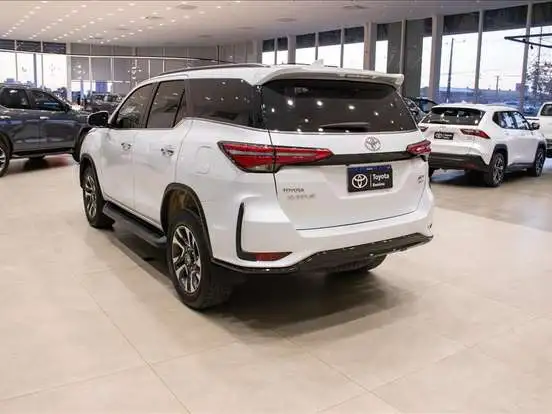 TOYOTA-HILUX SW4-2026