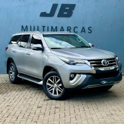TOYOTA-HILUX SW4-2016