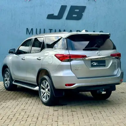 TOYOTA-HILUX SW4-2016