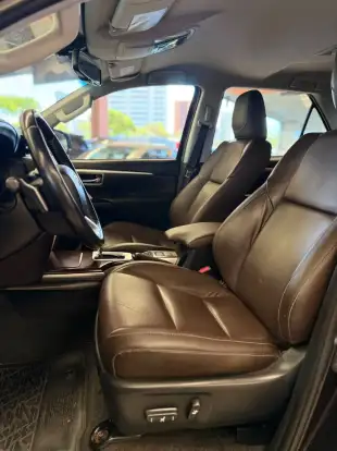 TOYOTA-HILUX SW4-2019
