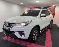 TOYOTA HILUX SW4 2.8 SRX 4X4 7 LUGARES 16V TURBO INTERCOOLER DIESEL 4P AUTOMÁTICO TOYOTA HILUX SW4 2.8 SRX 4X4 7 LUGARES 16V TURBO INTERCOOLER DIESEL 4P AUTOMÁTICO