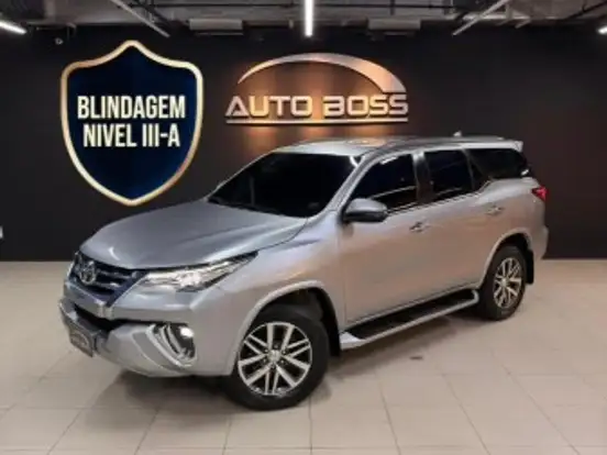 TOYOTA-HILUX SW4-2.8 SRX 4X4 7 LUGARES 16V TURBO INTERCOOLER DIESEL 4P AUTOMÁTICO TOYOTA-HILUX SW4-2019