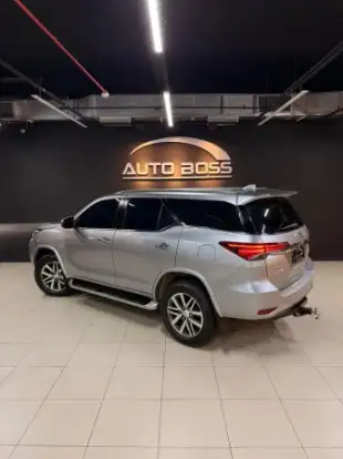 TOYOTA-HILUX SW4-2019
