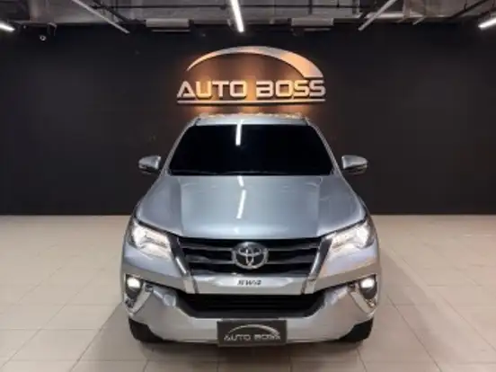 TOYOTA-HILUX SW4-2.8 SRX 4X4 7 LUGARES 16V TURBO INTERCOOLER DIESEL 4P AUTOMÁTICO TOYOTA-HILUX SW4-2019