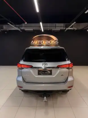 TOYOTA-HILUX SW4-2019