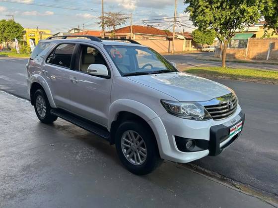 TOYOTA HILUX SW4 2.7 SR 4X2 16V FLEX 4P AUTOMÁTICO