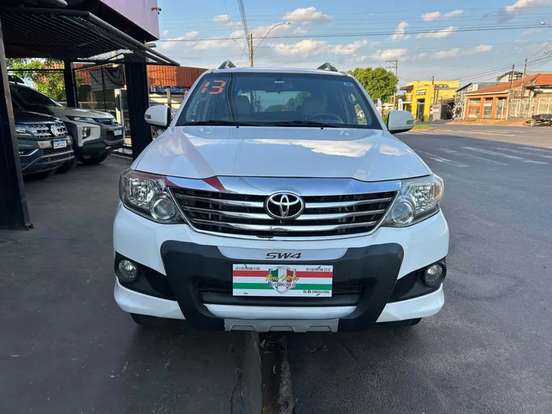 TOYOTA-HILUX SW4-2.7 SR 4X2 16V FLEX 4P AUTOMÁTICO TOYOTA-HILUX SW4-2012