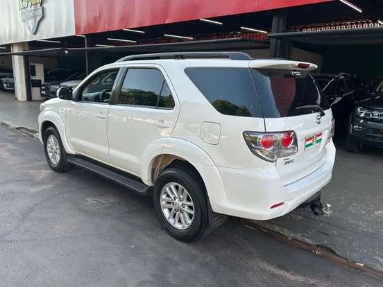 TOYOTA-HILUX SW4-2.7 SR 4X2 16V FLEX 4P AUTOMÁTICO TOYOTA-HILUX SW4-2012