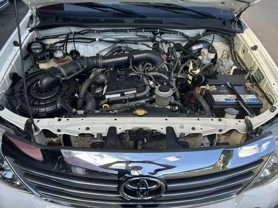 TOYOTA-HILUX SW4-2.7 SR 4X2 16V FLEX 4P AUTOMÁTICO TOYOTA-HILUX SW4-2012