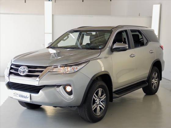 TOYOTA HILUX SW4 2.7 SR 4X2 16V FLEX 4P AUTOMÁTICO