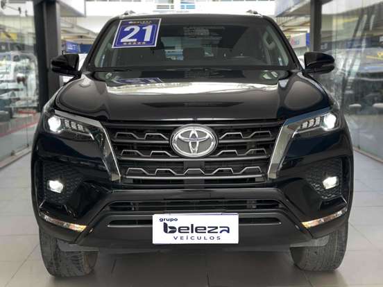 TOYOTA-HILUX SW4-2.7 VVT-i FLEX SRV 7L 4X2 AUTOMÁTICO TOYOTA-HILUX SW4-2021