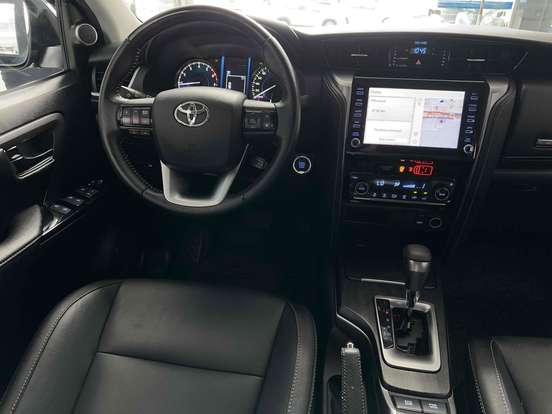 TOYOTA-HILUX SW4-2021