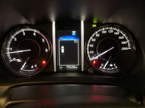 TOYOTA-HILUX SW4-2022
