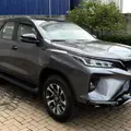 TOYOTA HILUX SW4 2.8 D-4D TURBO DIESEL DIAMOND 7L 4X4 AUTOMÁTICO TOYOTA HILUX SW4 2.8 D-4D TURBO DIESEL DIAMOND 7L 4X4 AUTOMÁTICO