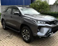 TOYOTA HILUX SW4 2.8 D-4D TURBO DIESEL DIAMOND 7L 4X4 AUTOMÁTICO TOYOTA HILUX SW4 2.8 D-4D TURBO DIESEL DIAMOND 7L 4X4 AUTOMÁTICO