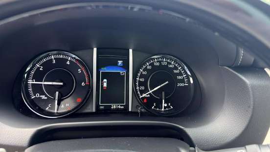 TOYOTA-HILUX SW4-2025