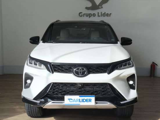 TOYOTA-HILUX SW4-2023