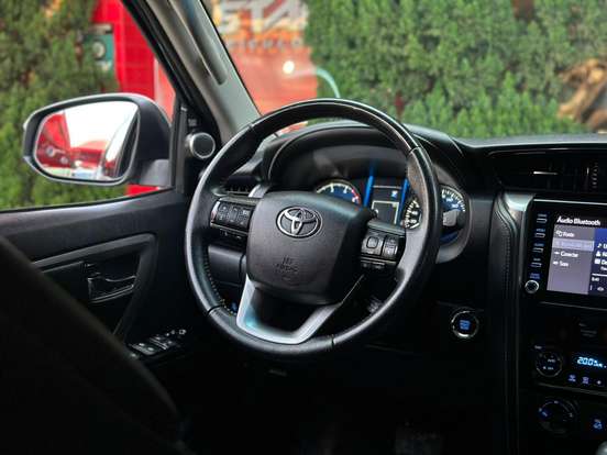 TOYOTA-HILUX SW4-2.8 D-4D TURBO DIESEL SRX 4X4 AUTOMÁTICO TOYOTA-HILUX SW4-2021