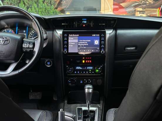 TOYOTA-HILUX SW4-2021