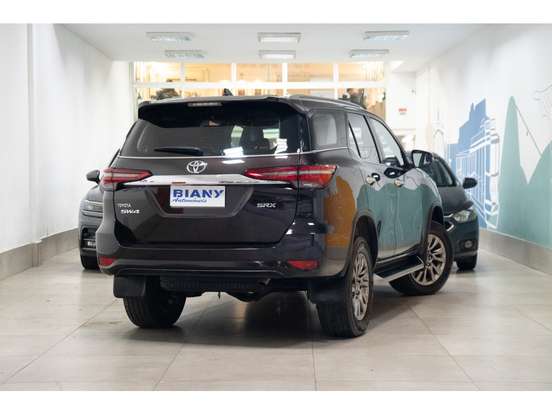 TOYOTA-HILUX SW4-2022