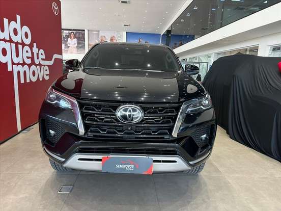 TOYOTA-HILUX SW4-2022