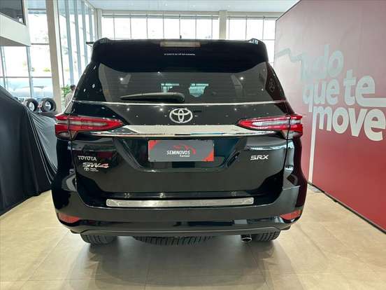 TOYOTA-HILUX SW4-2022