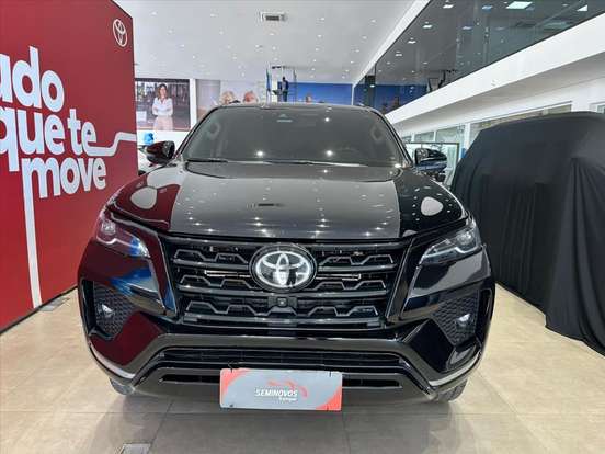 TOYOTA-HILUX SW4-2023