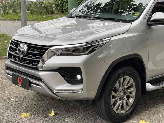 TOYOTA-HILUX SW4-2022