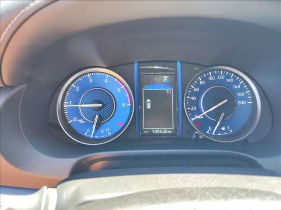 TOYOTA-HILUX SW4-2.8 D-4D TURBO DIESEL SRX 7L 4X4 AUTOMÁTICO TOYOTA-HILUX SW4-2023