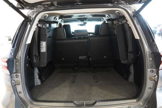 TOYOTA-HILUX SW4-2022