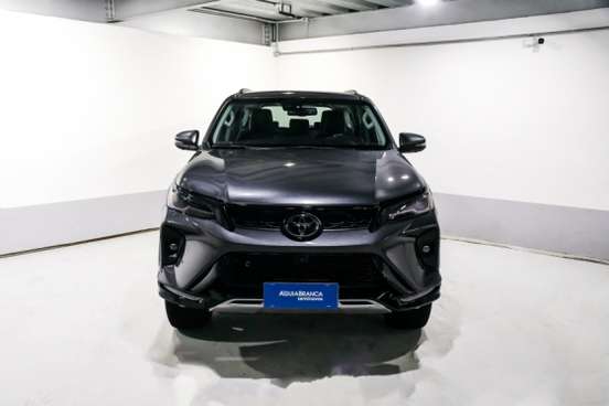 TOYOTA-HILUX SW4-2024