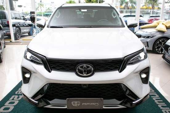 TOYOTA-HILUX SW4-2026