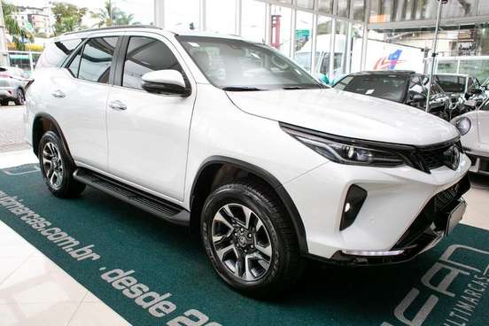TOYOTA-HILUX SW4-2026